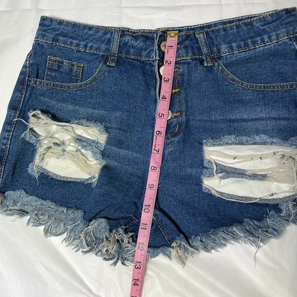 Ladies denim, Jean shorts, medium, baseball pockets - Picture 7 of 7